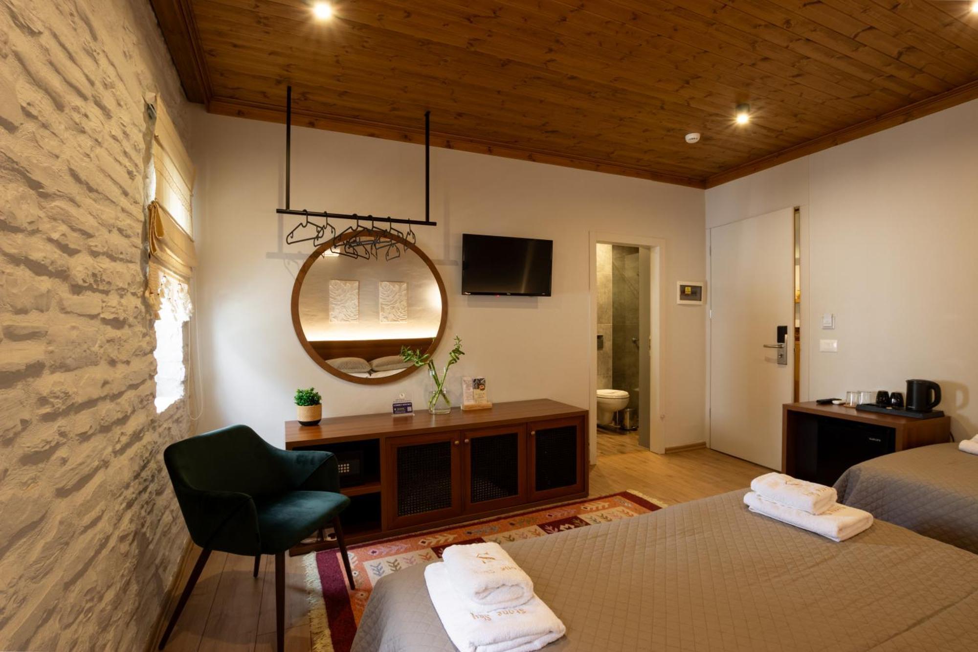 The Stone Sky Hotel Gjirokaster Luaran gambar